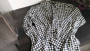 Checkerboard Print shirt unsued