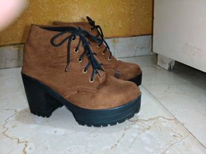 Chunky Heel Lace-Up Boots