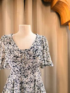 Chic Floral Print Mini Dress