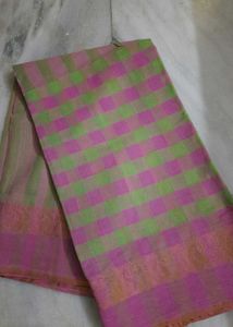 Pink &amp; Green Handloom Checkered Saree