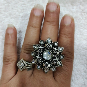 Black polish finger ring