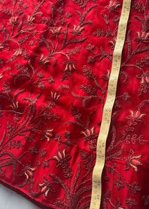 heavy pridal rose padded gown not used