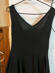 Elegant Black V-back  Midi Dress