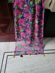 Vibrant Floral Print Dupatta
