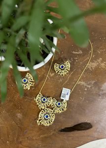 Neclace And Earing Set