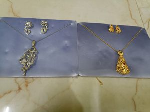Pack Of 2 Beautiful Pendant Set With Earring