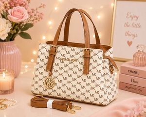 Michael Kors Signature Tote Bag
