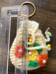 wollen back pack key ring
