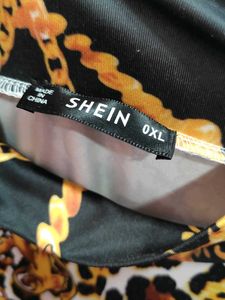 Bold Print Mock Neck Top