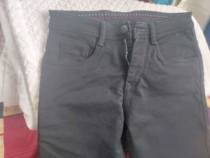 Classic Black Skinny Jeans