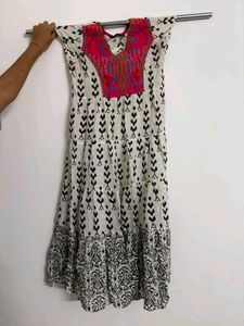 💥 BIG OFFER ALERT! 💥🌸 2 KURTIS = ONLY ₹250 🌸