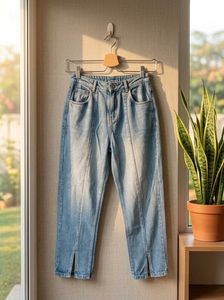 Stylish Light Wash Split Hem Jeans