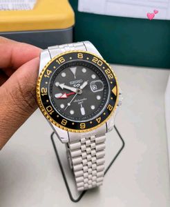 Seiko 5 Sports GMT – A Quartz Movement🌍 Dual Time