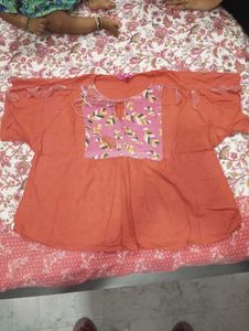 Stylish Embroidered Tunic Top with Tassels