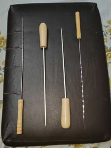1 Pair Of Skewers