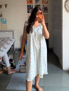 Comfortable Floral Print Nightdress