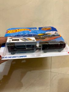 Hot Wheels Track Fleet Bundle(blister damage) of 2