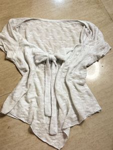 Chic White Tie-Front Cropped Top