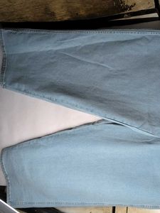 Wrangler Light Wash Denim Jeans