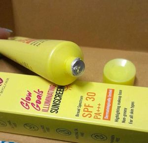 Popxo Illuminating SUNSCREEN SPF30+++