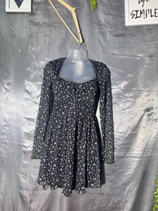 H&amp;M Chic Floral Print Mini Dress