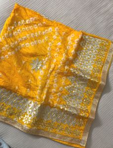 Bandhani Gota Patti Dupatta