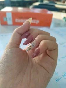 Floral Press-On Nails (24pcs)