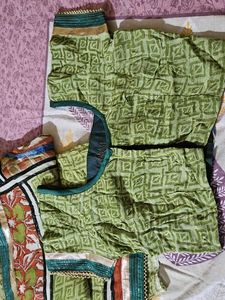 🔻Price Drop-Digital Print Green Saree