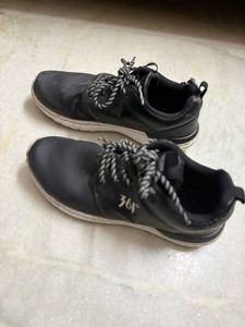 Stylish Black Sneakers/Shoes