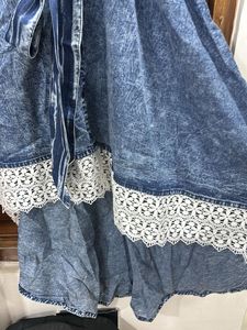 Chic Denim Dress with Lace Trim size
