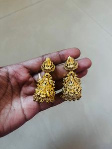 Jhumkis