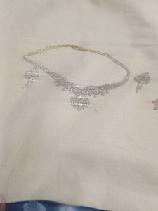 Sparkling Necklace and Earring Set