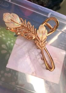 Elegant Feather Claw Clip