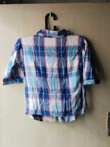 Cute Plaid Button-Up Shirt with Tie Sleeves