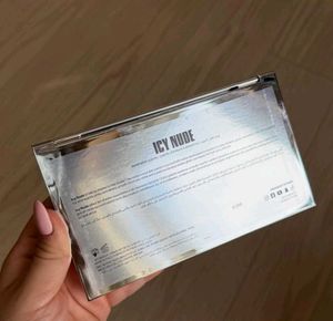 Huda Beauty Icy Nude Eyeshadow Palette