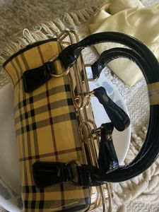 Yellow Handbag | Stylish 👜