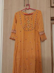 Neerus Women Floral.kurti On Sale