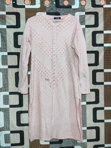 Elegant Pink Embroidered Kurta