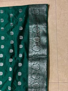 Elegant Emerald Green Saree with Silver Motifs