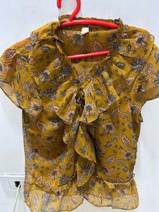 Chic Floral Ruffle Blouse