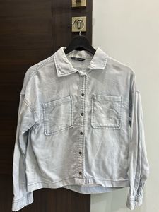 denim long sleeves shirt