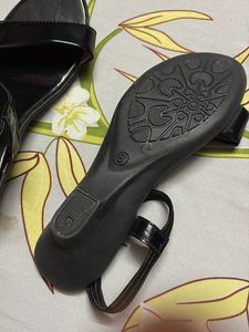 Stylish Black Flat Sandals