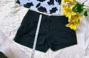 Very Amazing Tube Top With H&amp;M Shorts