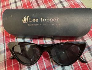 Classic Black Cat-Eye Sunglasses