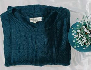 Women's dark Green Cable Knit Sweater