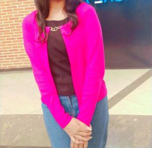 Top For Women..Black Shirt Inside Is Attached