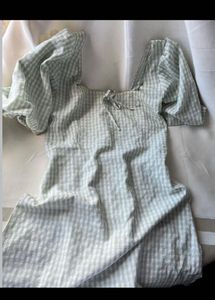 Cute Gingham Puff Sleeve Dress