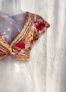 Boho Floral Twist Crop Top