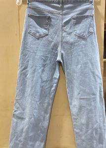 Women's Light Wash Wide Leg Jeans