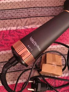 MakeMeeBold Hair Dryer Brush